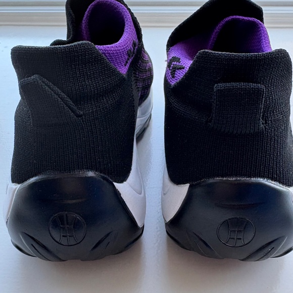 RUNNING SHOES 🖤💜 - Picture 2 of 5